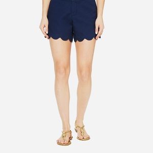 ✨ANNE KLEIN Scalloped Hem Navy Shorts Size 10✨